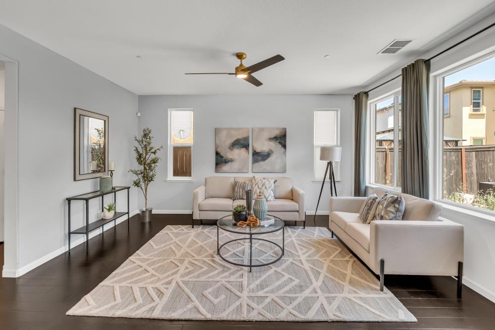 Detail Gallery Image 7 of 56 For 8373 Bronx Way, Sacramento,  CA 95829 - 3 Beds | 2/1 Baths