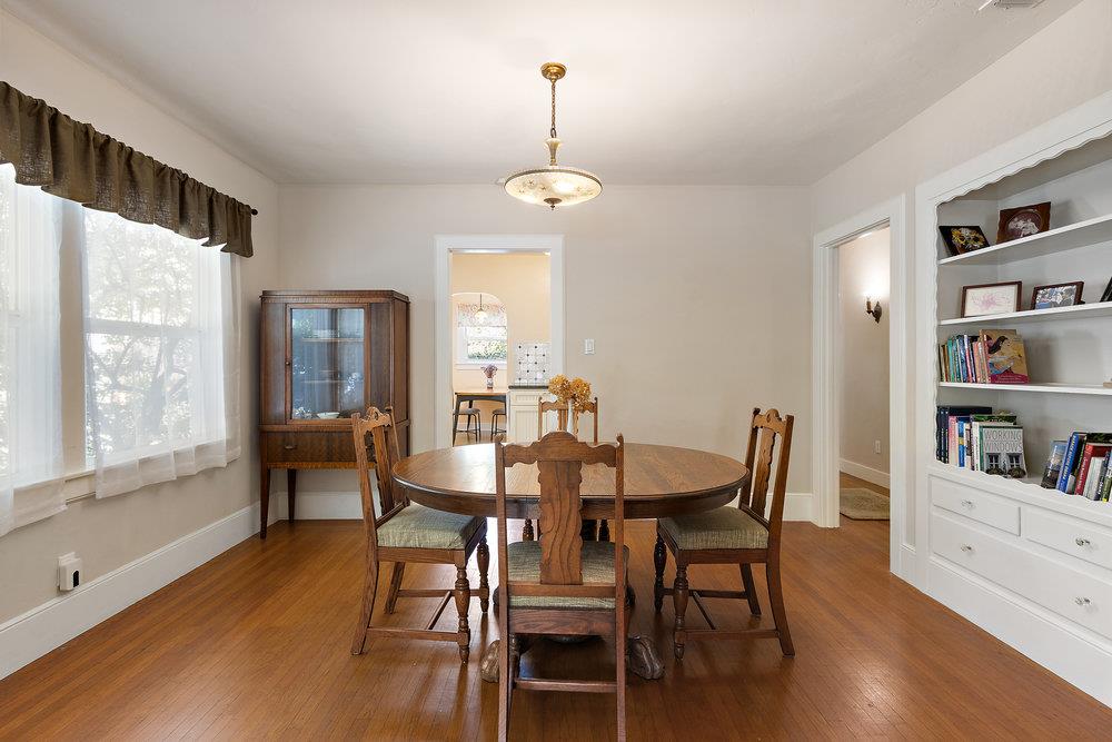 Detail Gallery Image 9 of 35 For 2709 23rd St, Sacramento,  CA 95818 - 2 Beds | 1 Baths