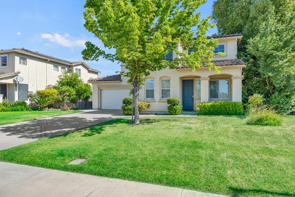 Detail Gallery Image 3 of 43 For 5623 Melones Way, Stockton,  CA 95219 - 3 Beds | 3 Baths