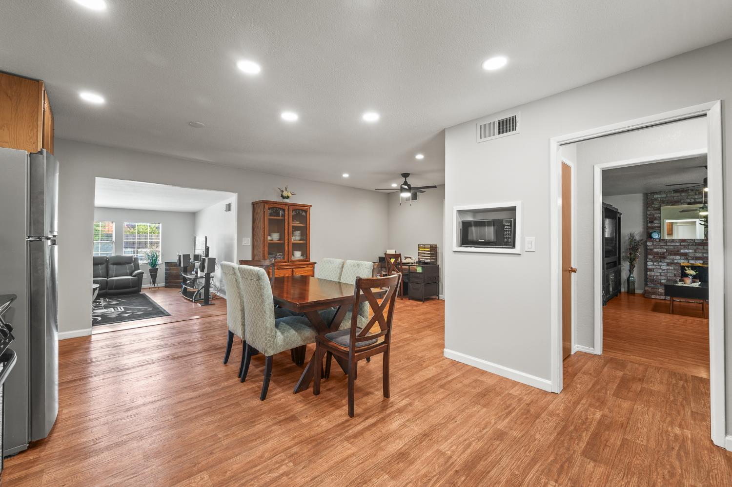 Detail Gallery Image 9 of 41 For 1425 Rosemead Ct, Modesto,  CA 95350 - 3 Beds | 2 Baths