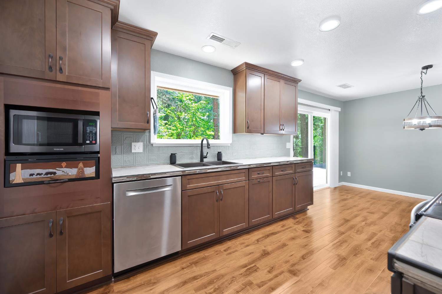 Detail Gallery Image 9 of 36 For 3063 Zinc Dr, Pollock Pines,  CA 95726 - 3 Beds | 2 Baths
