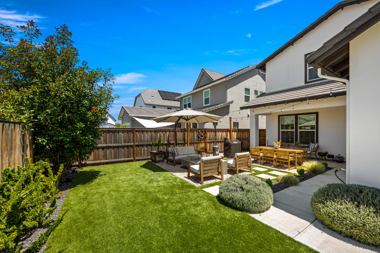 Detail Gallery Image 40 of 45 For 3180 Crocker Dr, Sacramento,  CA 95818 - 4 Beds | 3 Baths