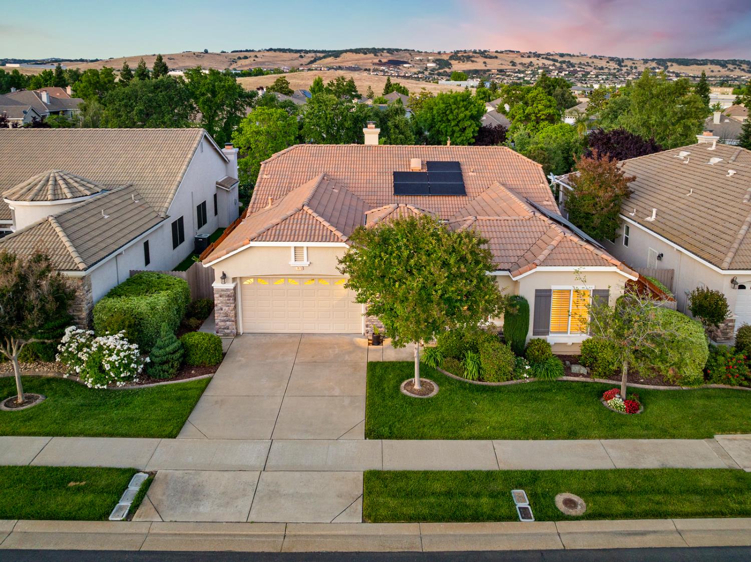 Detail Gallery Image 1 of 53 For 7473 Grassy Creek Way, El Dorado Hills,  CA 95762 - 2 Beds | 2/1 Baths