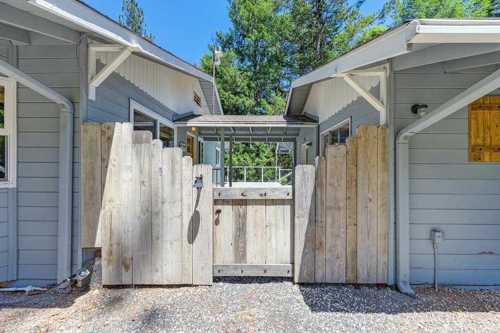 Detail Gallery Image 3 of 99 For 237 Sunnyside Dr, Colfax,  CA 95713 - 3 Beds | 2 Baths