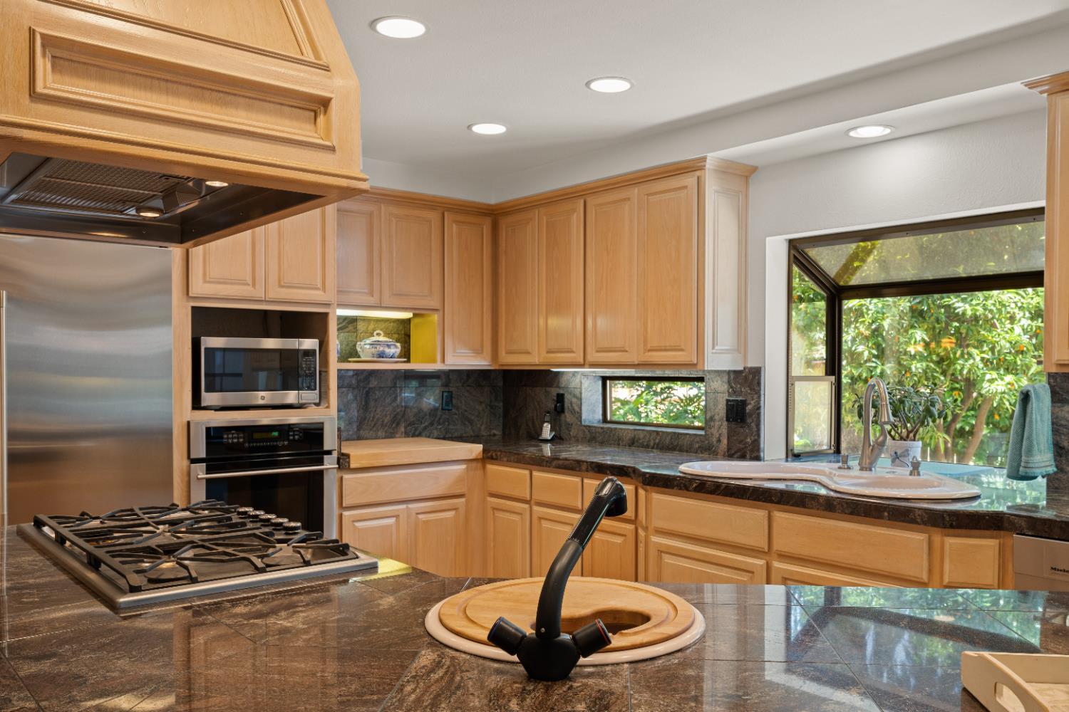 Detail Gallery Image 20 of 95 For 3004 Root Ave, Carmichael,  CA 95608 - 5 Beds | 4/2 Baths
