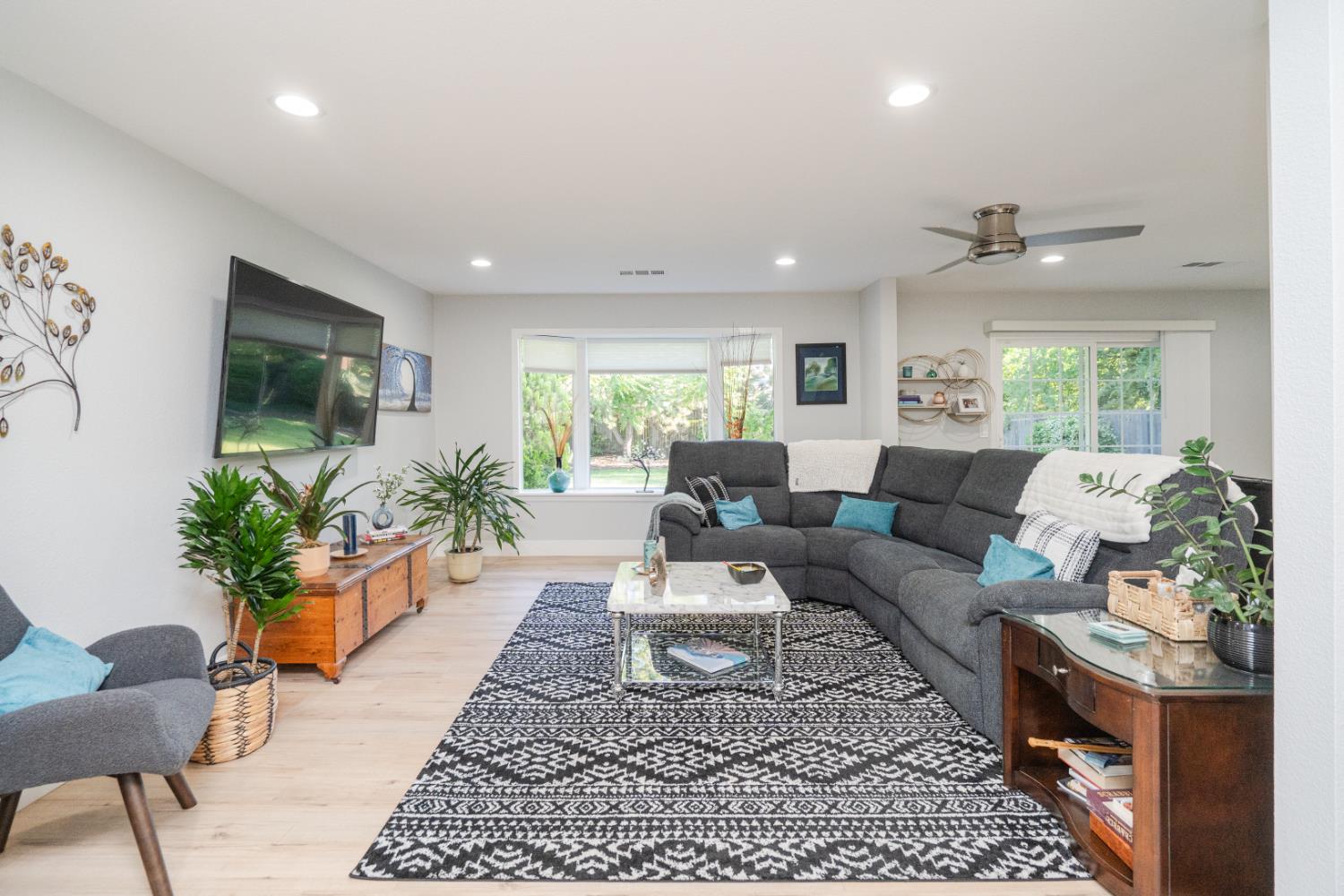 Jonnie Way, Fair Oaks, California image 13