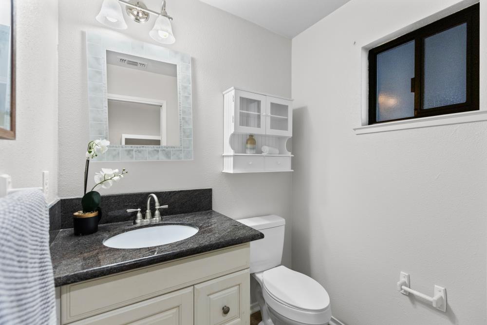 Detail Gallery Image 26 of 69 For 8744 Rubia Dr, Elk Grove,  CA 95624 - 3 Beds | 2/1 Baths