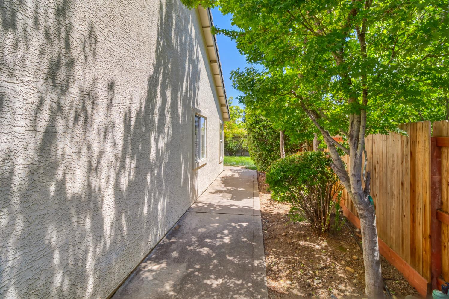 Detail Gallery Image 40 of 47 For 711 Sands Way, Folsom,  CA 95630 - 3 Beds | 2 Baths