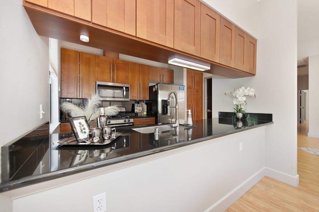 Detail Gallery Image 15 of 33 For 2117 S St #204,  Sacramento,  CA 95816 - 2 Beds | 2 Baths