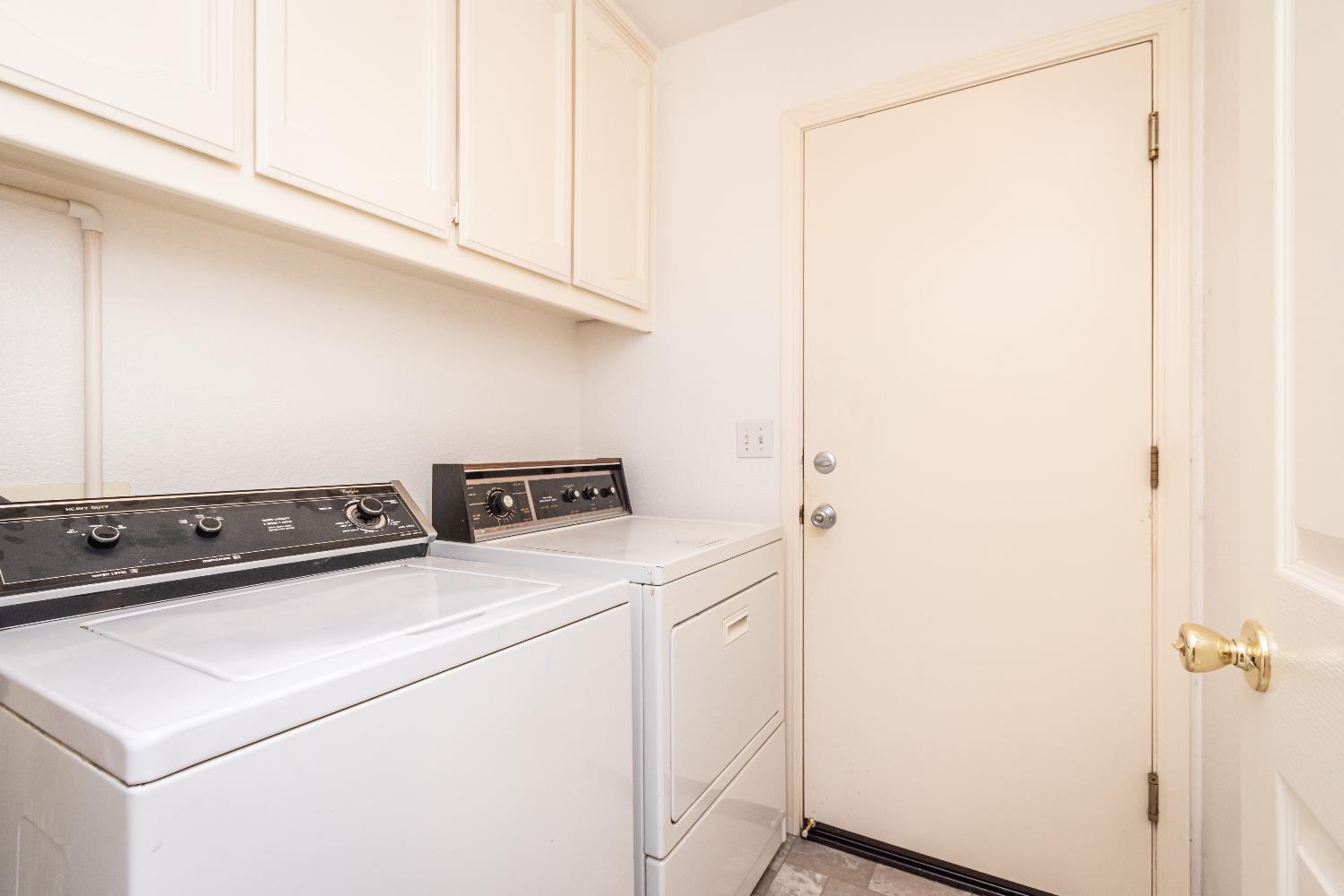 Detail Gallery Image 36 of 48 For 9051 Allenford Pl, Elk Grove,  CA 95624 - 3 Beds | 2 Baths