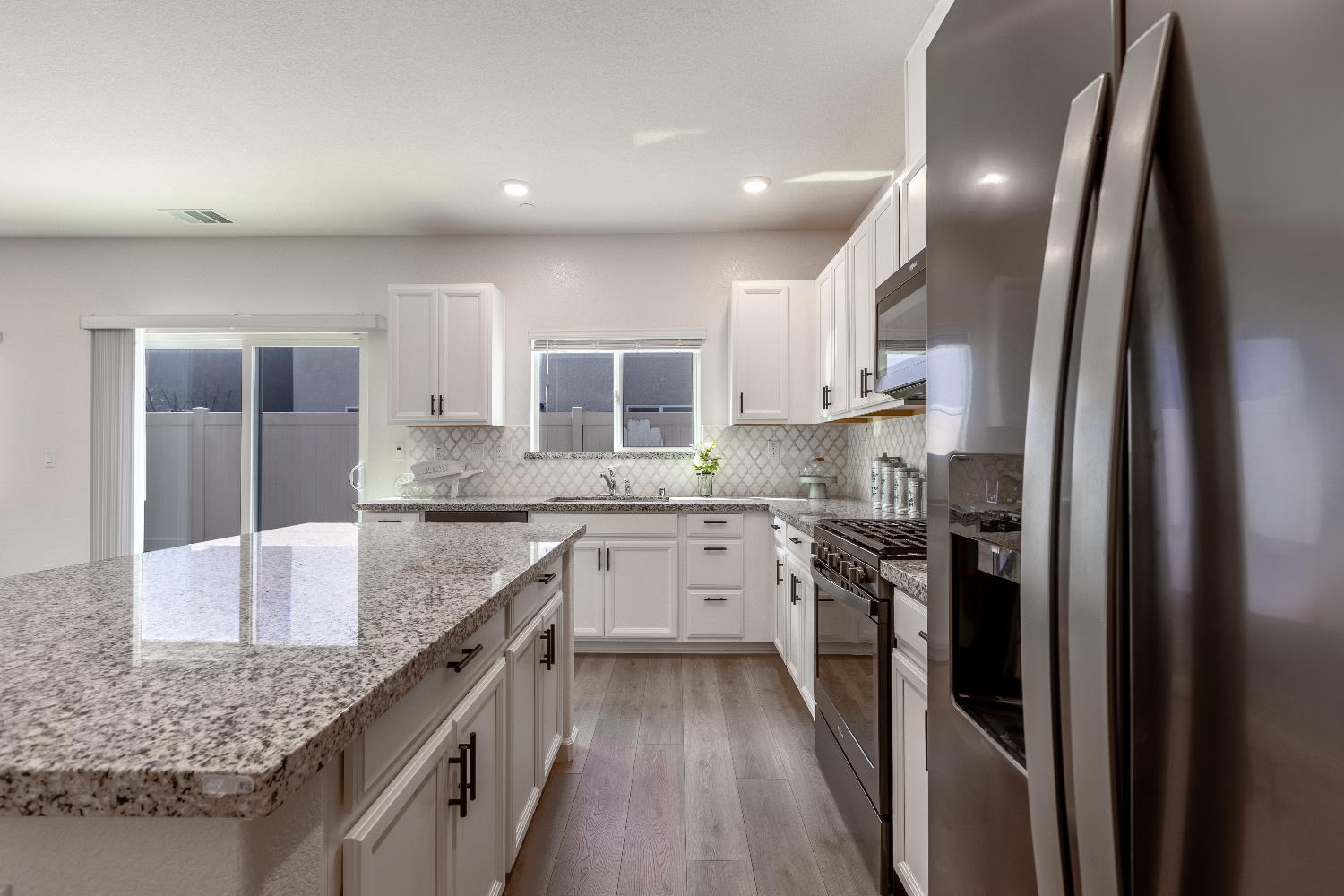 Detail Gallery Image 9 of 26 For 3825 S 3825 Arborhill Way Way, Sacramento,  CA 95834 - 3 Beds | 2/1 Baths