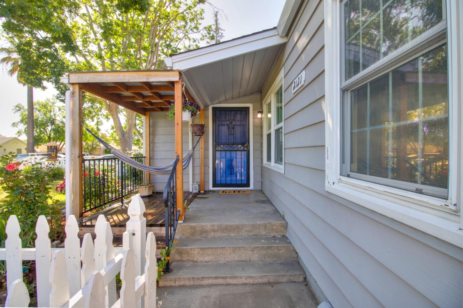 Detail Gallery Image 3 of 60 For 2121 Juliesse Ave, Sacramento,  CA 95821 - 3 Beds | 1 Baths