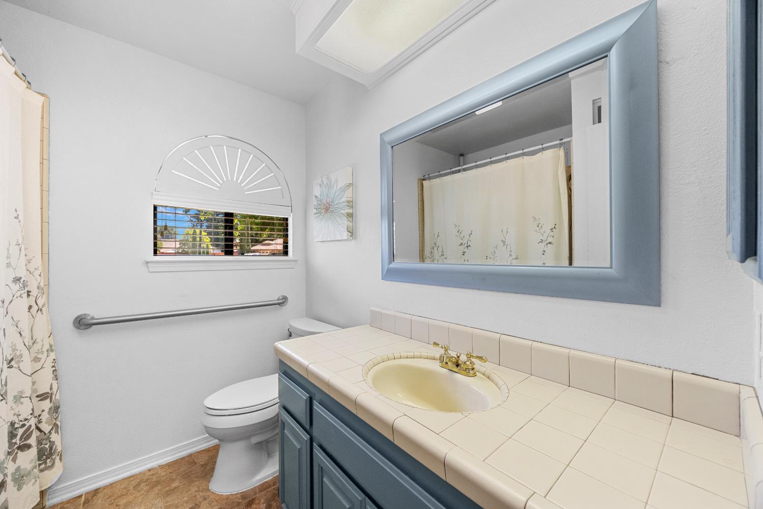 Detail Gallery Image 42 of 72 For 503 Hogan Ct, Roseville,  CA 95678 - 4 Beds | 3 Baths