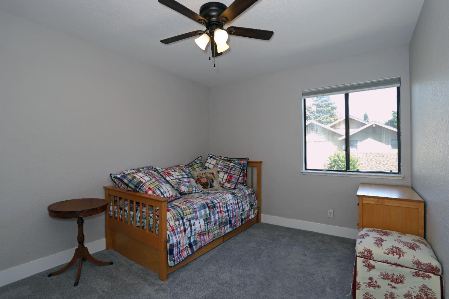Detail Gallery Image 18 of 25 For 1928 University Park Dr, Sacramento,  CA 95825 - 3 Beds | 2/1 Baths