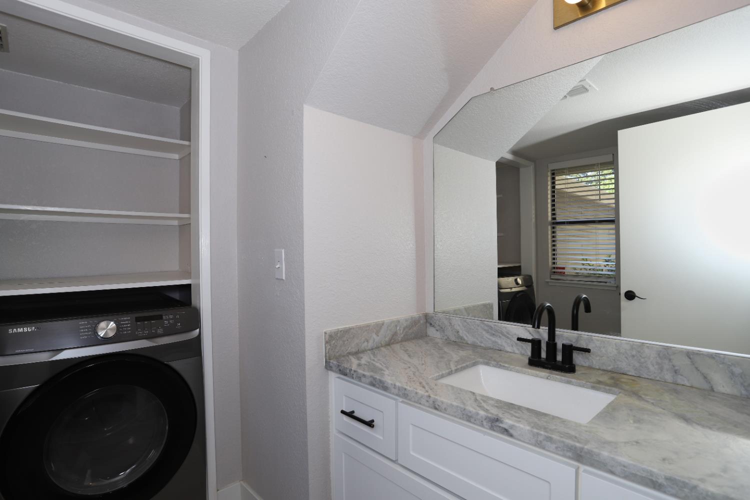 Detail Gallery Image 17 of 25 For 1928 University Park Dr, Sacramento,  CA 95825 - 3 Beds | 2/1 Baths