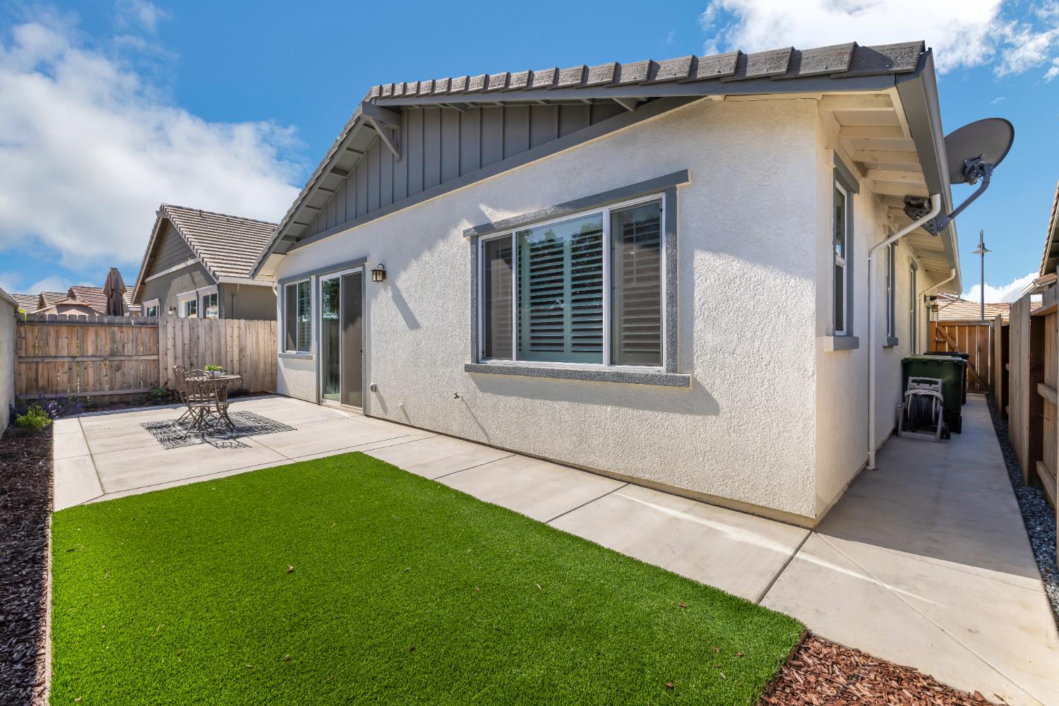 Detail Gallery Image 37 of 41 For 1687 Carson River Loop, Lincoln,  CA 95648 - 2 Beds | 2 Baths