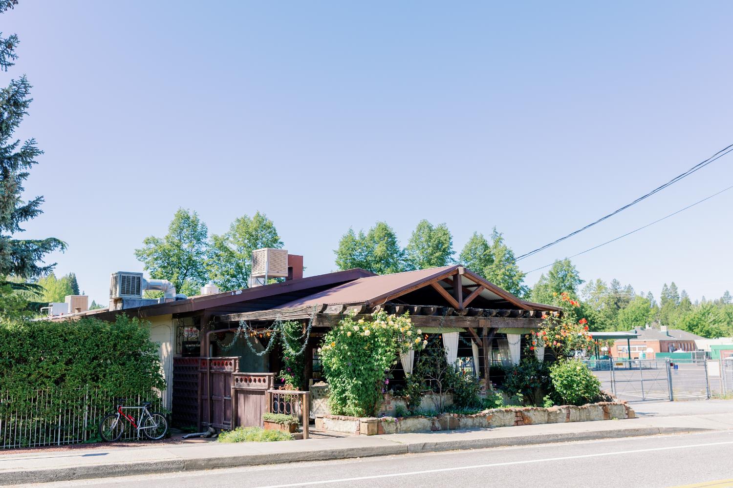 Detail Gallery Image 22 of 28 For 217 Colfax Ave, Grass Valley,  CA 95945 - – Beds | – Baths