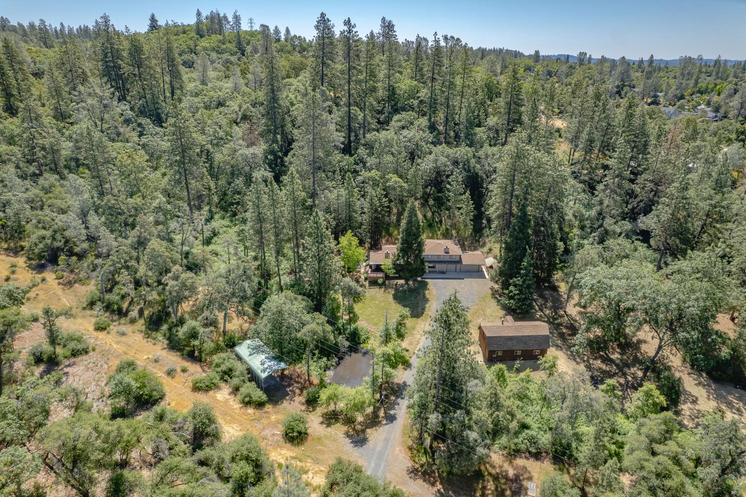 Detail Gallery Image 16 of 71 For 11107 Pekolee Dr, Grass Valley,  CA 95949 - 4 Beds | 3 Baths