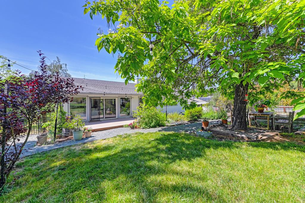Detail Gallery Image 46 of 68 For 17725 Lake Forest Dr, Penn Valley,  CA 95946 - 3 Beds | 2 Baths