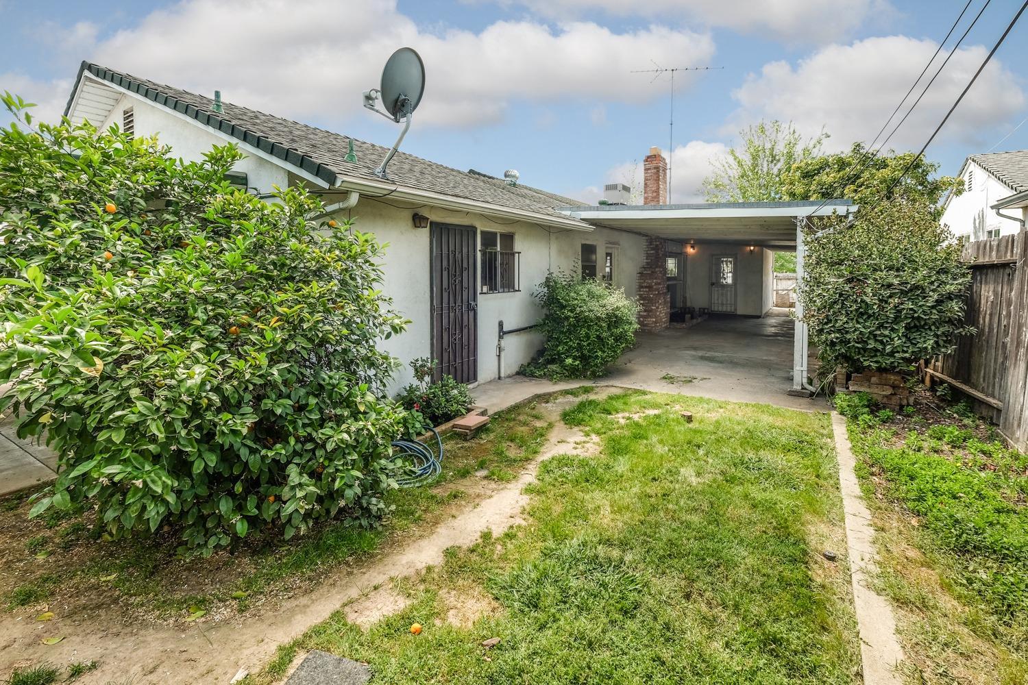 Detail Gallery Image 15 of 17 For 6241 40th Ave, Sacramento,  CA 95824 - 4 Beds | 2 Baths