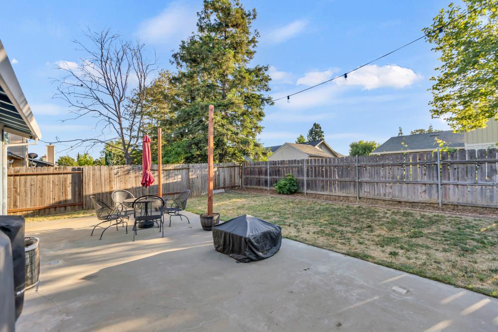 Detail Gallery Image 35 of 42 For 574 Ewell Ct, Galt,  CA 95632 - 3 Beds | 2 Baths