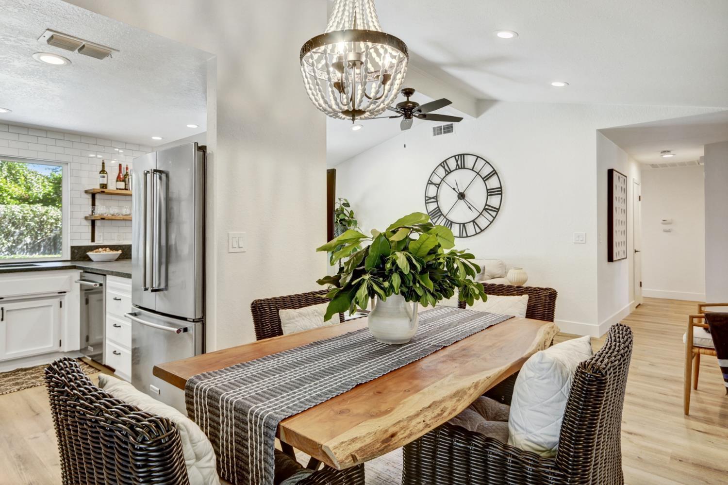 Detail Gallery Image 12 of 38 For 4939 Kurz Cir, Carmichael,  CA 95608 - 3 Beds | 2 Baths