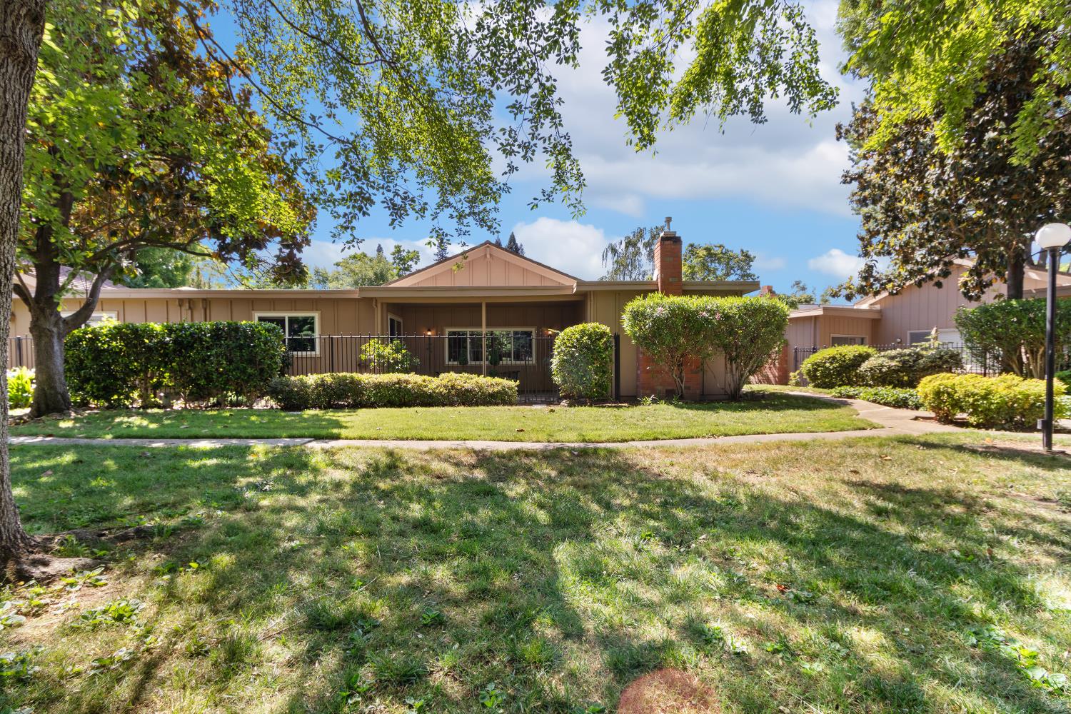 Detail Gallery Image 37 of 48 For 815 Commons Dr, Sacramento,  CA 95825 - 2 Beds | 2 Baths