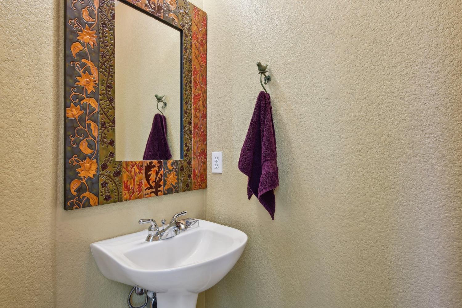 Detail Gallery Image 25 of 53 For 343 Coventry Cir, Folsom,  CA 95630 - 4 Beds | 2/1 Baths