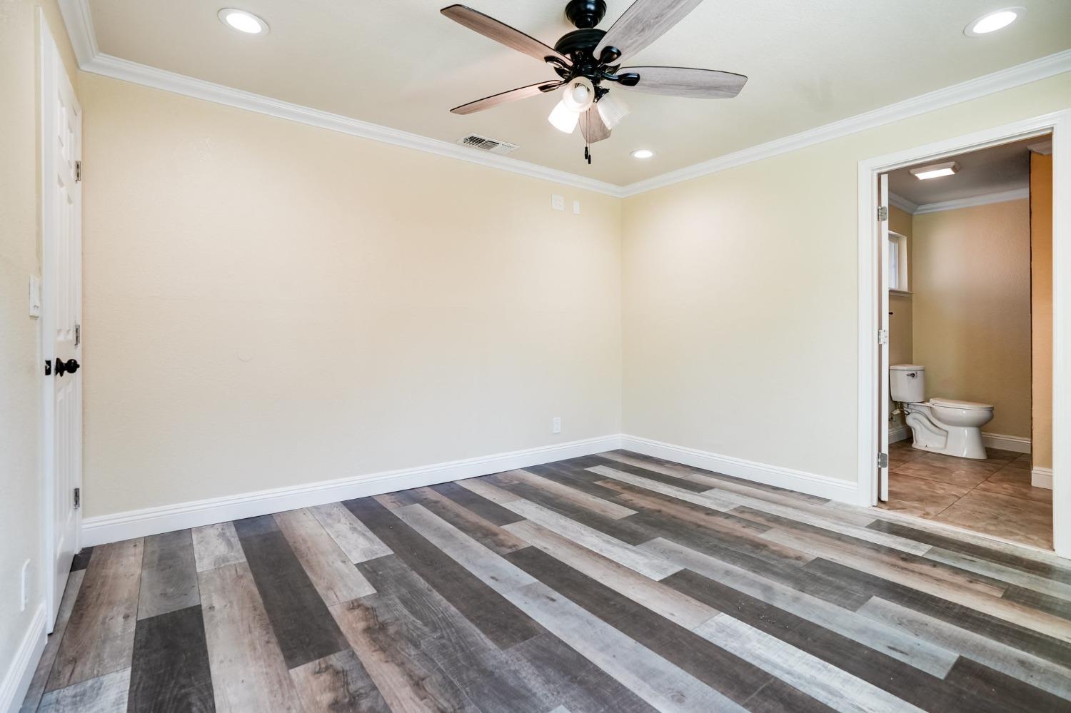 Detail Gallery Image 10 of 21 For 122 Catalpa Ln, Grass Valley,  CA 95945 - 3 Beds | 2 Baths