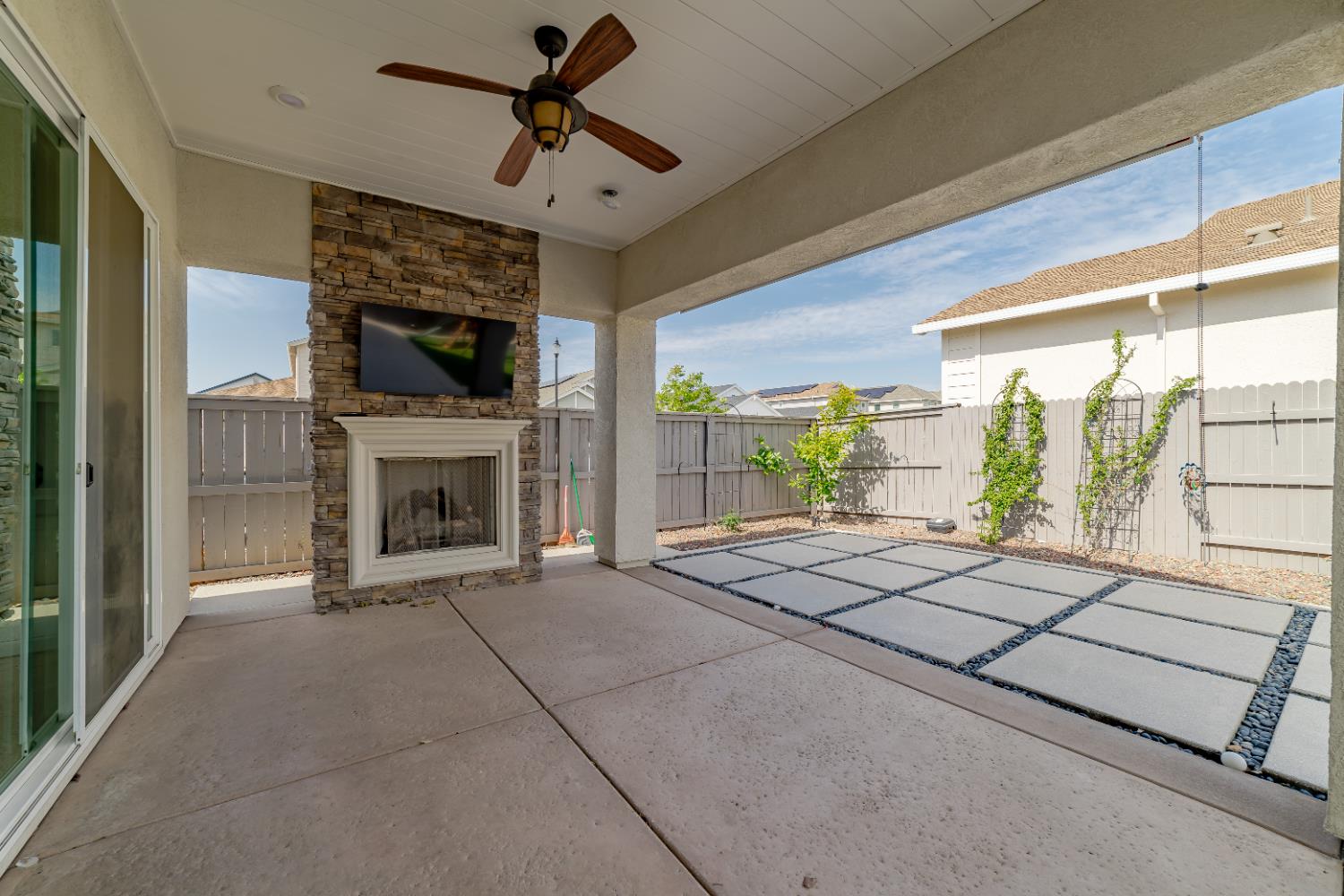 Detail Gallery Image 33 of 54 For 2001 Salina Way, Roseville,  CA 95747 - 4 Beds | 3 Baths