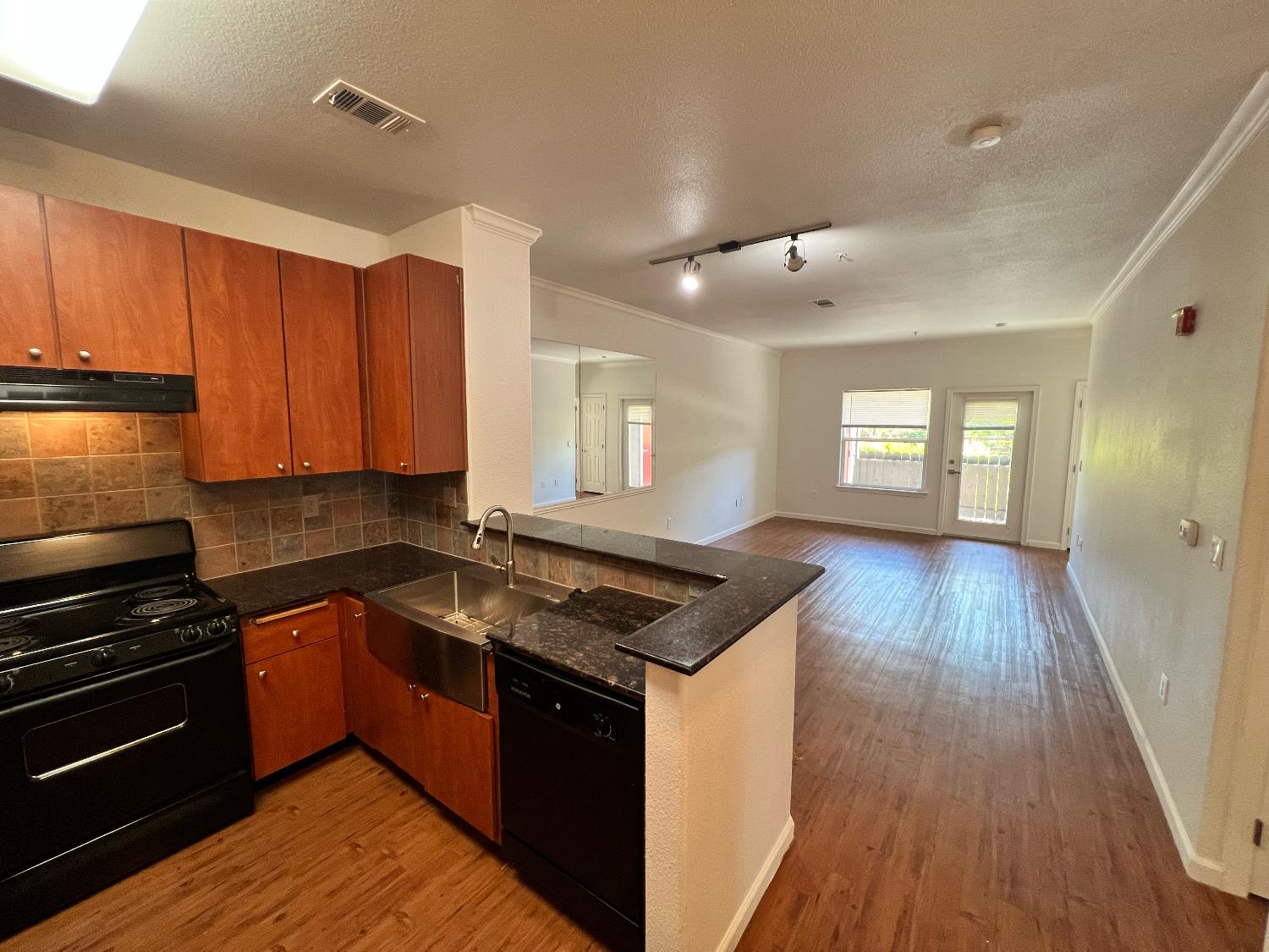 Detail Gallery Image 1 of 39 For 8434 Walerga Rd #1211,  Antelope,  CA 95843 - 2 Beds | 2 Baths