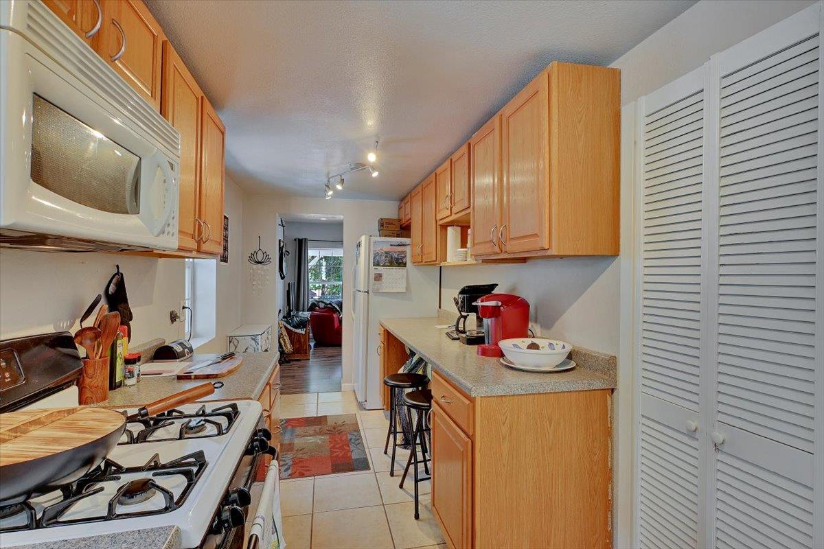 Detail Gallery Image 15 of 44 For 381 Foresthill Ave, Auburn,  CA 95603 - 3 Beds | 2 Baths