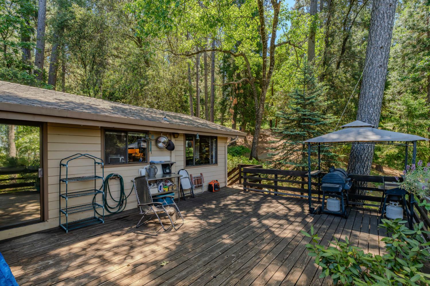 Detail Gallery Image 6 of 48 For 23205 Roden, Pioneer,  CA 95666 - 2 Beds | 2 Baths