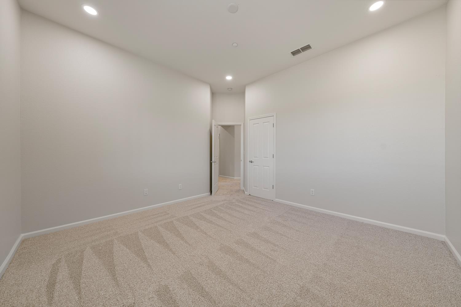 Detail Gallery Image 40 of 90 For 9461 Crossrail Dr, Wilton,  CA 95693 - 5 Beds | 3 Baths