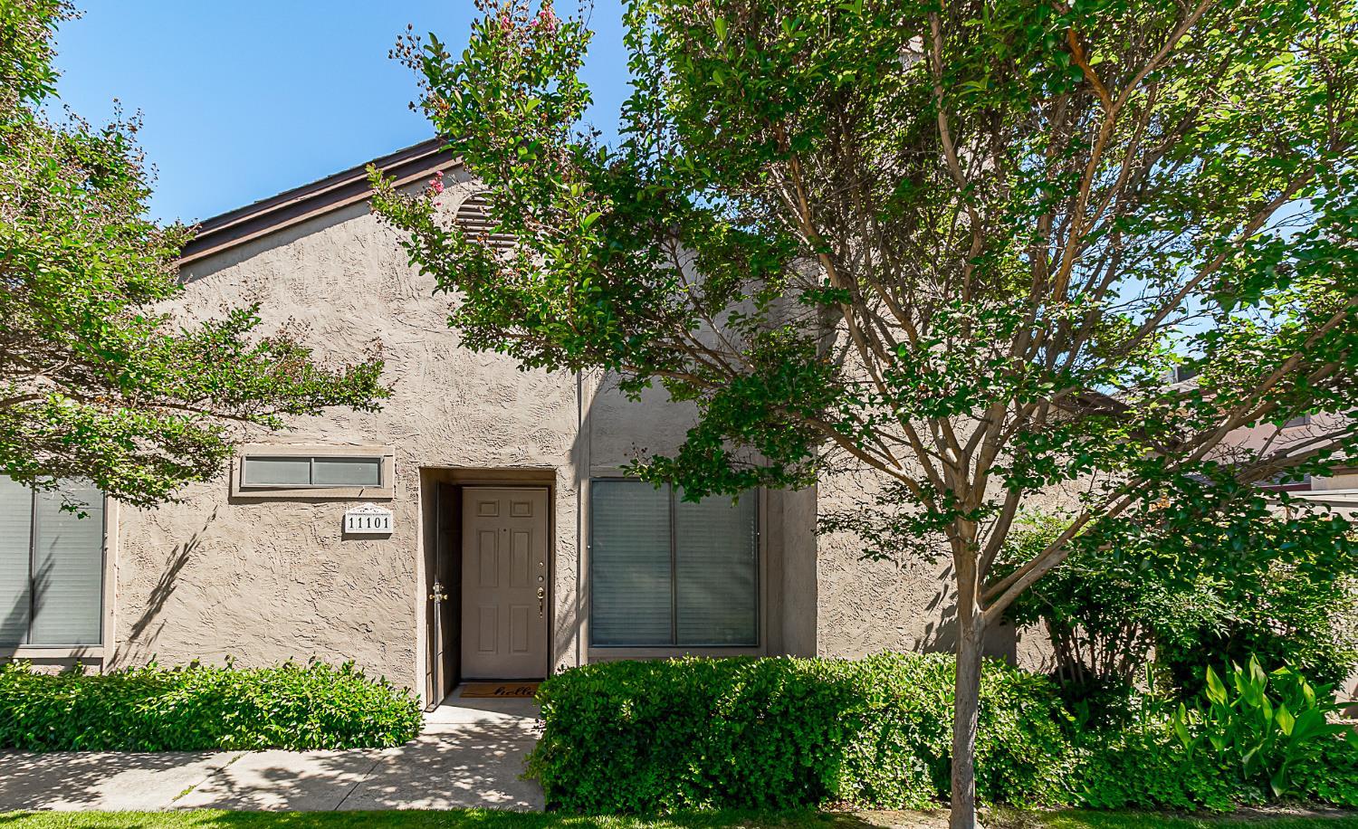 Detail Gallery Image 2 of 31 For 1110 Cedar Creek Dr #1,  Modesto,  CA 95355 - 2 Beds | 2 Baths