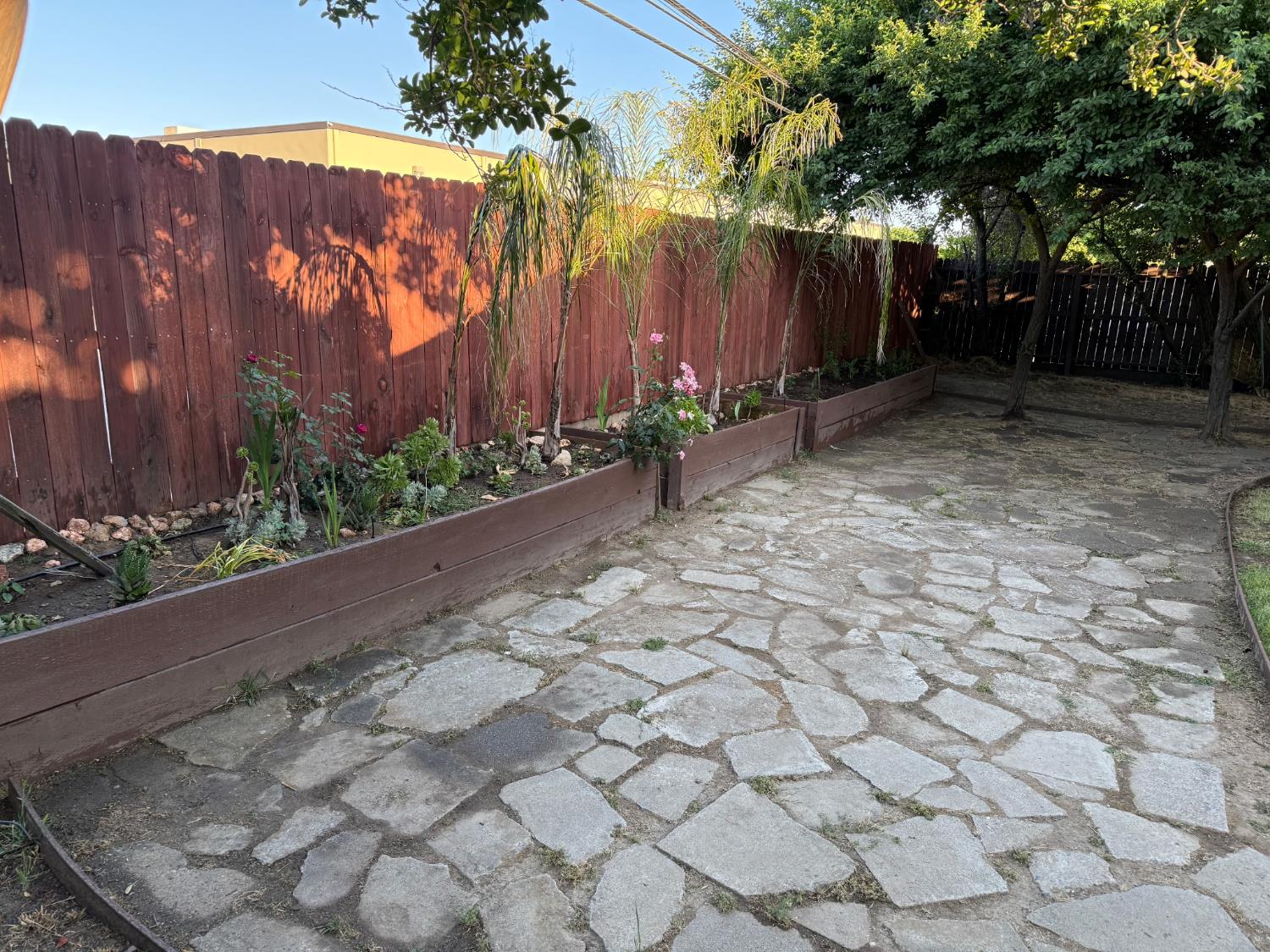 Detail Gallery Image 5 of 9 For 1748 Richmond St, Sacramento,  CA 95825 - 4 Beds | 2 Baths