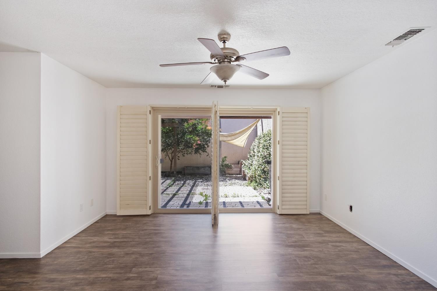Detail Gallery Image 20 of 30 For 1821 Laurel Oak Dr, Modesto,  CA 95354 - 2 Beds | 2 Baths