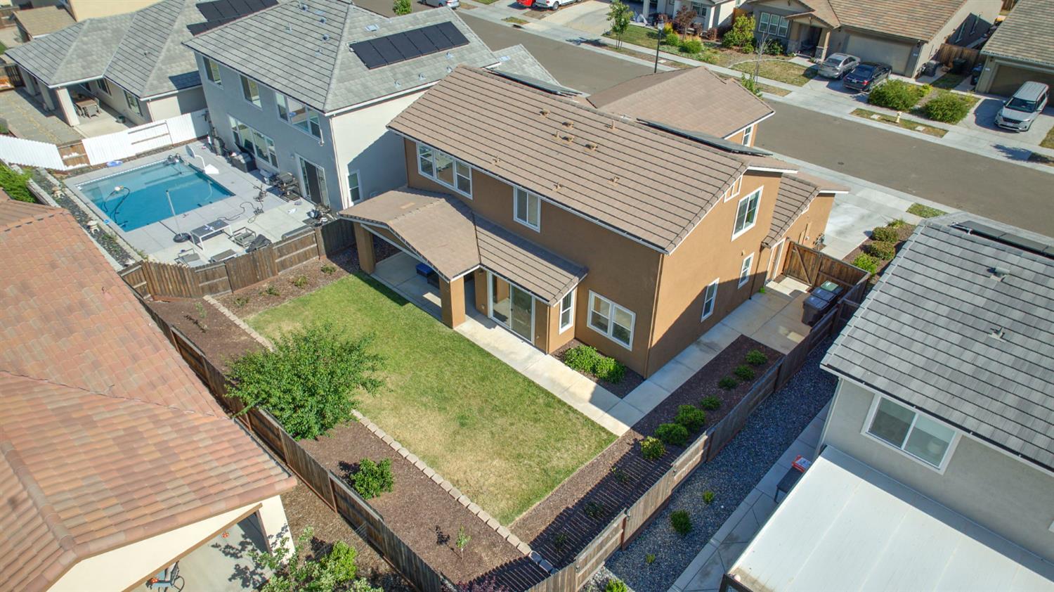 Detail Gallery Image 42 of 50 For 1216 Fence Post Way, Roseville,  CA 95747 - 4 Beds | 4 Baths