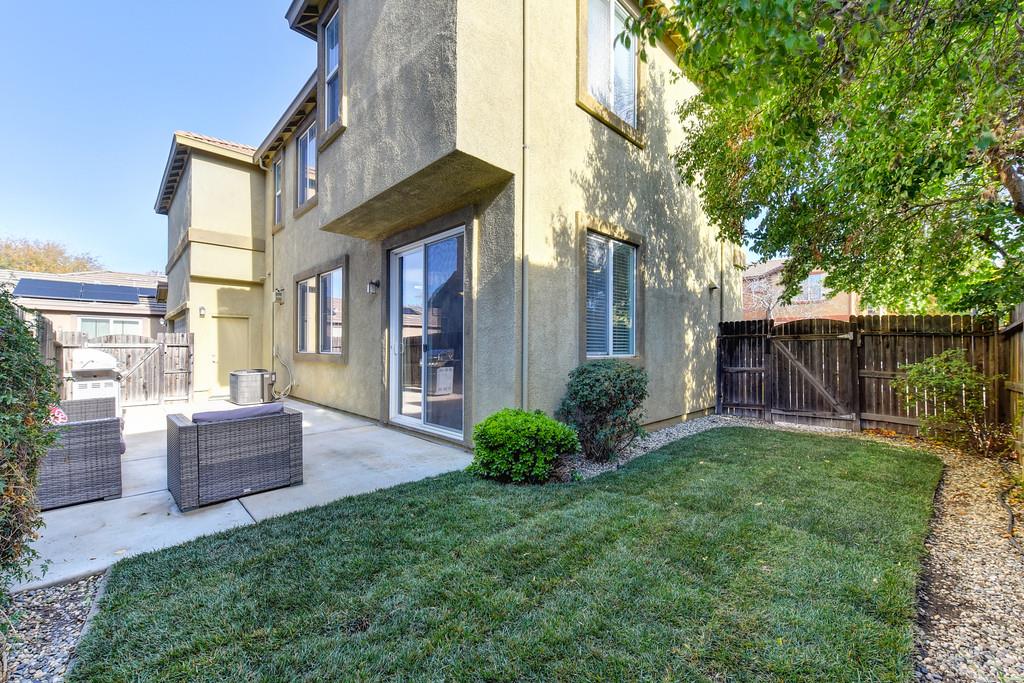 Detail Gallery Image 35 of 38 For 390 Caravaggio Way, Sacramento,  CA 95835 - 3 Beds | 2/1 Baths