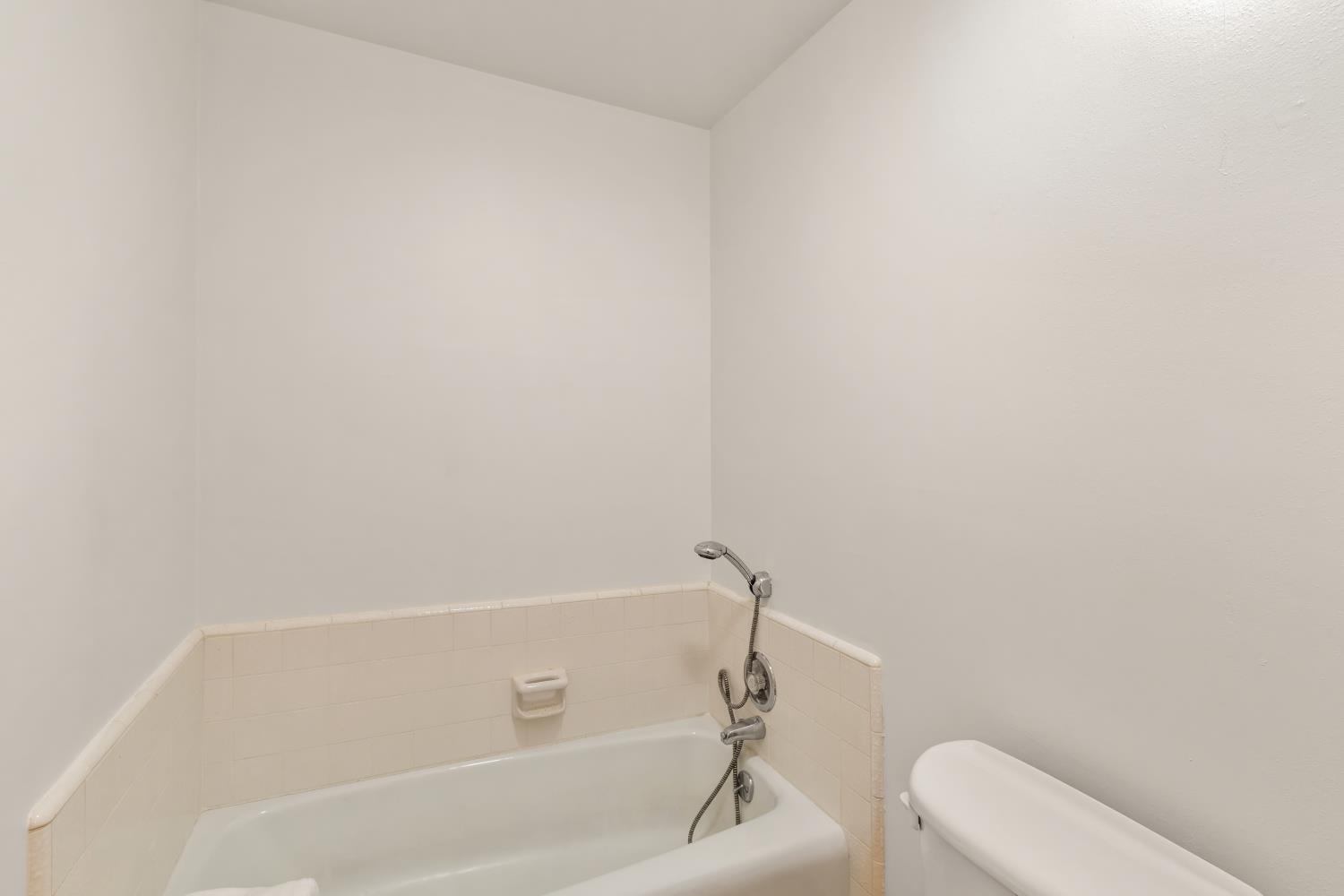 Detail Gallery Image 28 of 48 For 815 Commons Dr, Sacramento,  CA 95825 - 2 Beds | 2 Baths