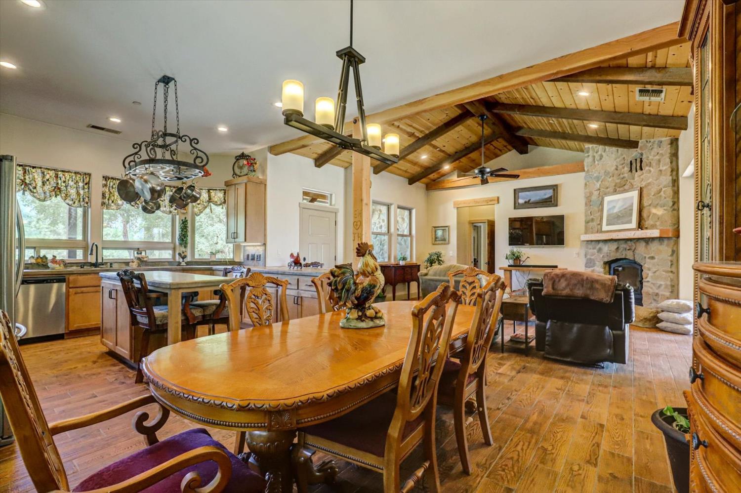 Detail Gallery Image 19 of 97 For 17620 Red Ball Cir, Grass Valley,  CA 95949 - 2 Beds | 2 Baths