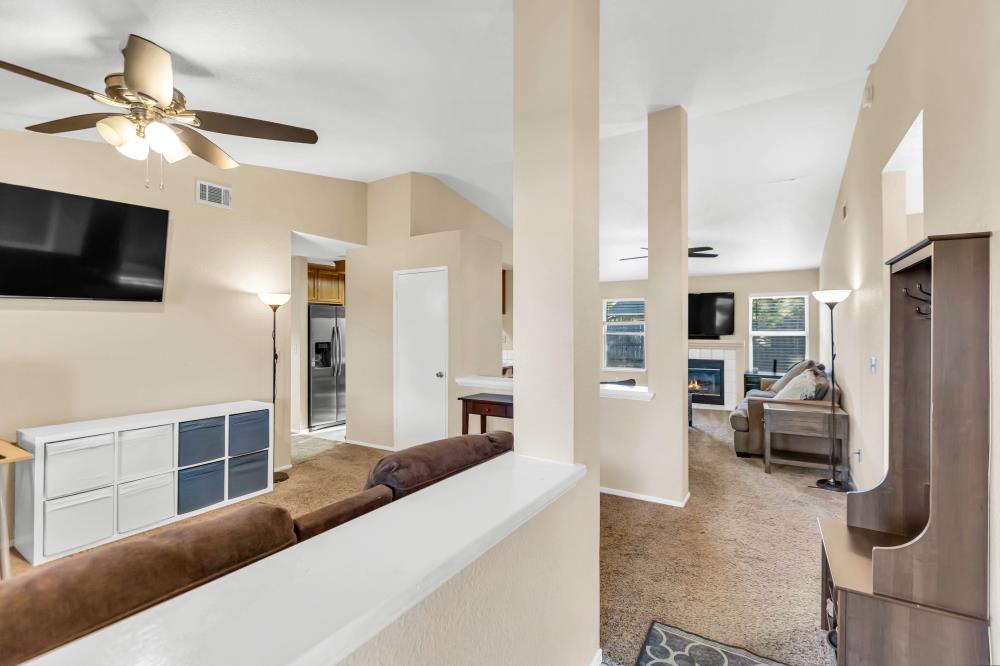 Detail Gallery Image 4 of 42 For 574 Ewell Ct, Galt,  CA 95632 - 3 Beds | 2 Baths