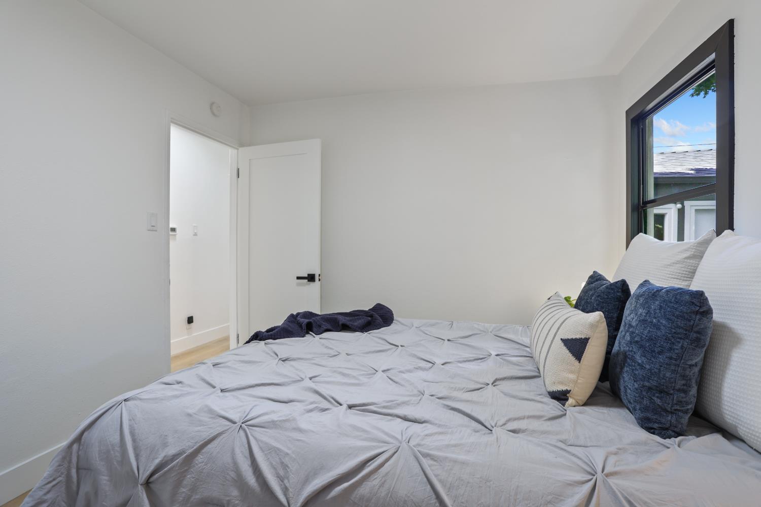 Detail Gallery Image 16 of 29 For 5528 Solano Ave, Richmond,  CA 94805 - 4 Beds | 2 Baths