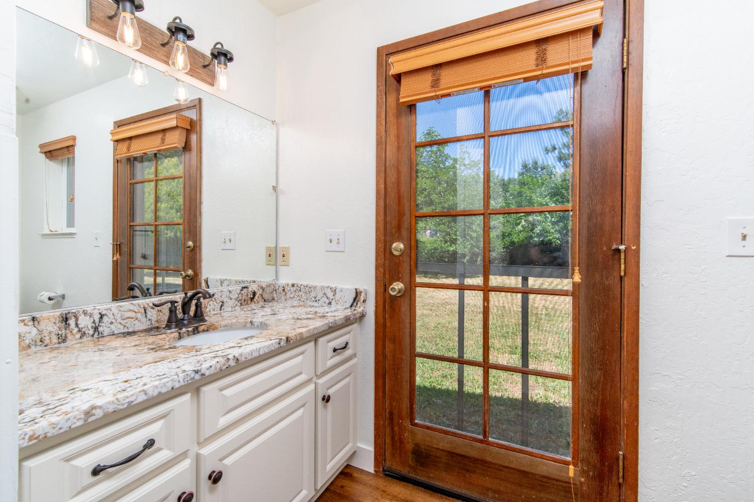 Detail Gallery Image 15 of 33 For 3791 Noel Ct, Placerville,  CA 95667 - 3 Beds | 2 Baths