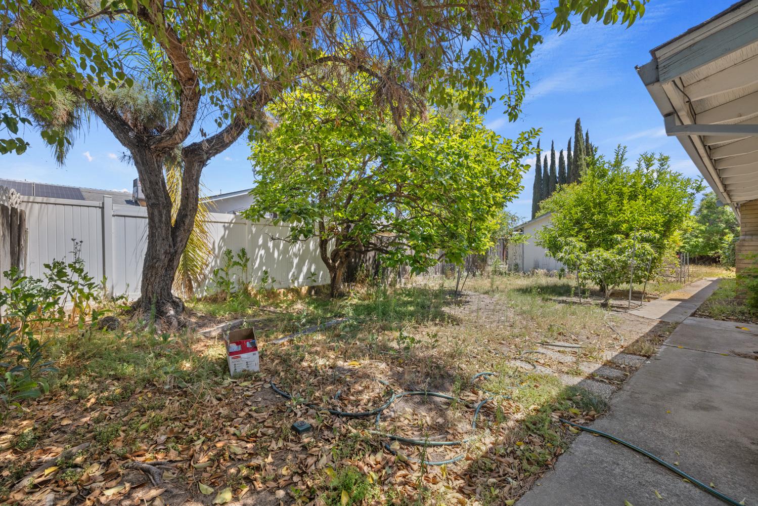 Barbara Way, Manteca, California image 33