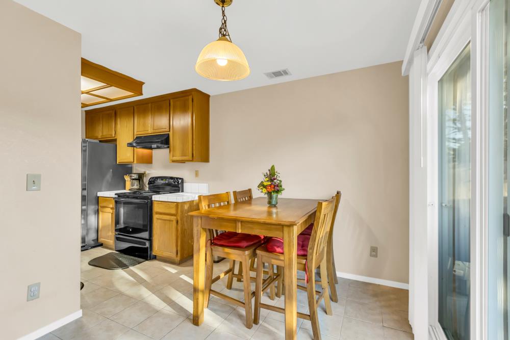 Detail Gallery Image 13 of 42 For 574 Ewell Ct, Galt,  CA 95632 - 3 Beds | 2 Baths