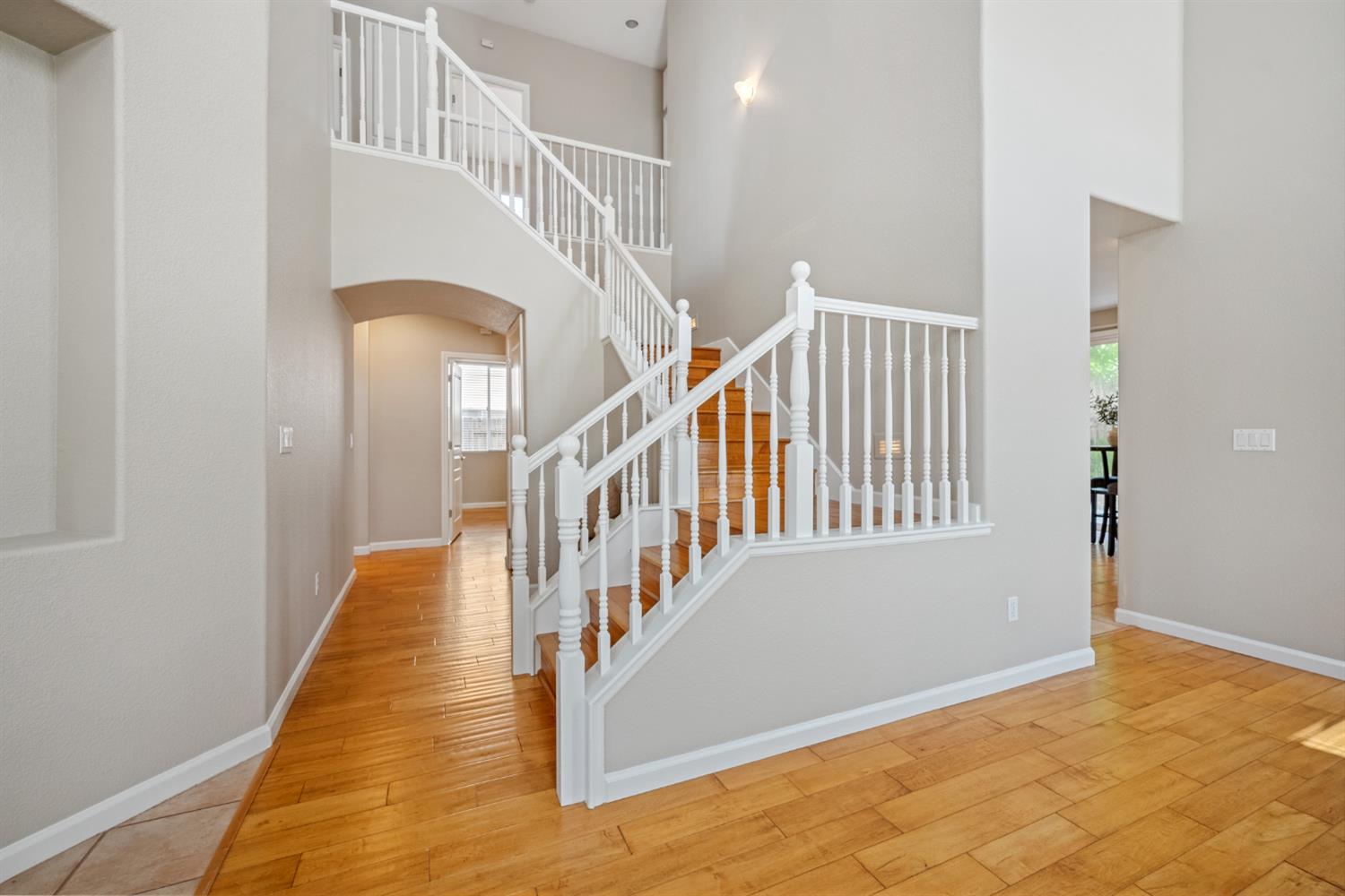 Detail Gallery Image 8 of 48 For 3234 Europa St, Roseville,  CA 95661 - 5 Beds | 3 Baths