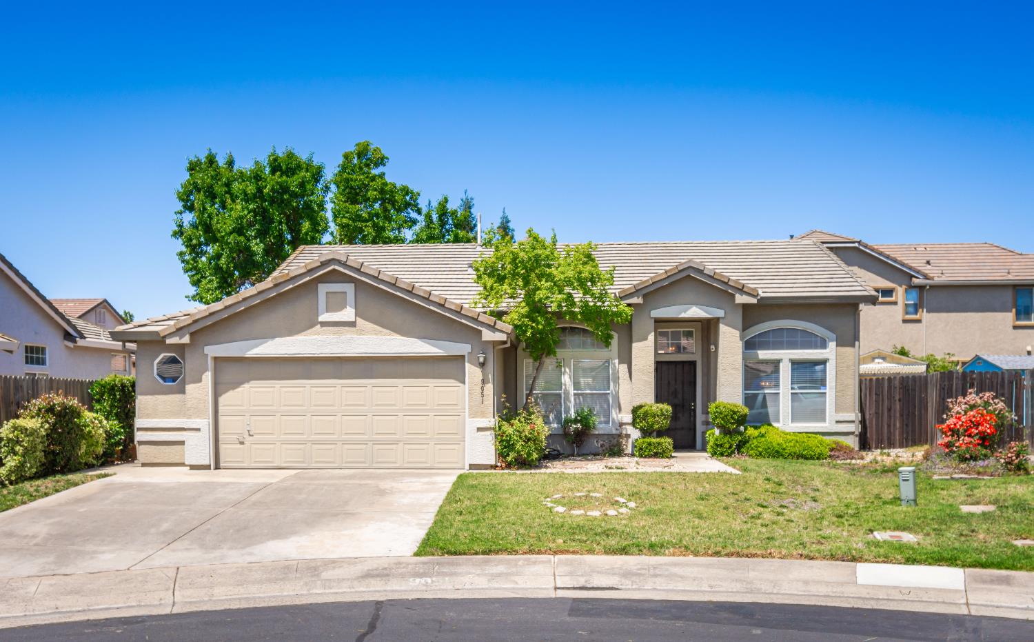 Detail Gallery Image 4 of 48 For 9051 Allenford Pl, Elk Grove,  CA 95624 - 3 Beds | 2 Baths