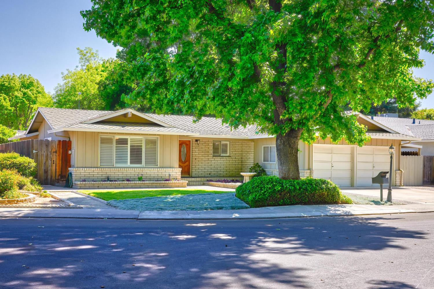Detail Gallery Image 3 of 41 For 2336 Brockway Dr, Modesto,  CA 95355 - 3 Beds | 2 Baths