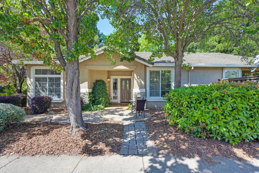 Detail Gallery Image 2 of 56 For 1129 Callander Way, Folsom,  CA 95630 - 3 Beds | 2 Baths